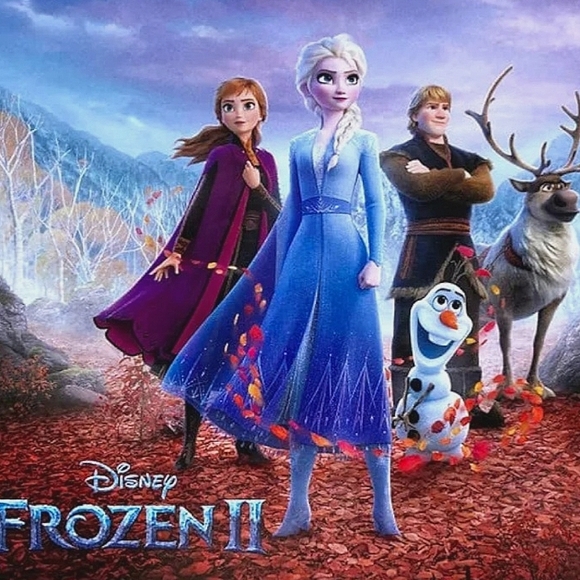 Disney Frozen 2 Queen Anna in Coronation Gown Christmas Ornament - Picture 15 of 15